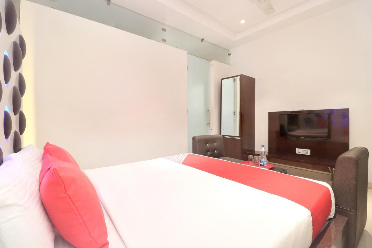 Oyo 14829 Hotel J Cruise Ludhiana Luaran gambar