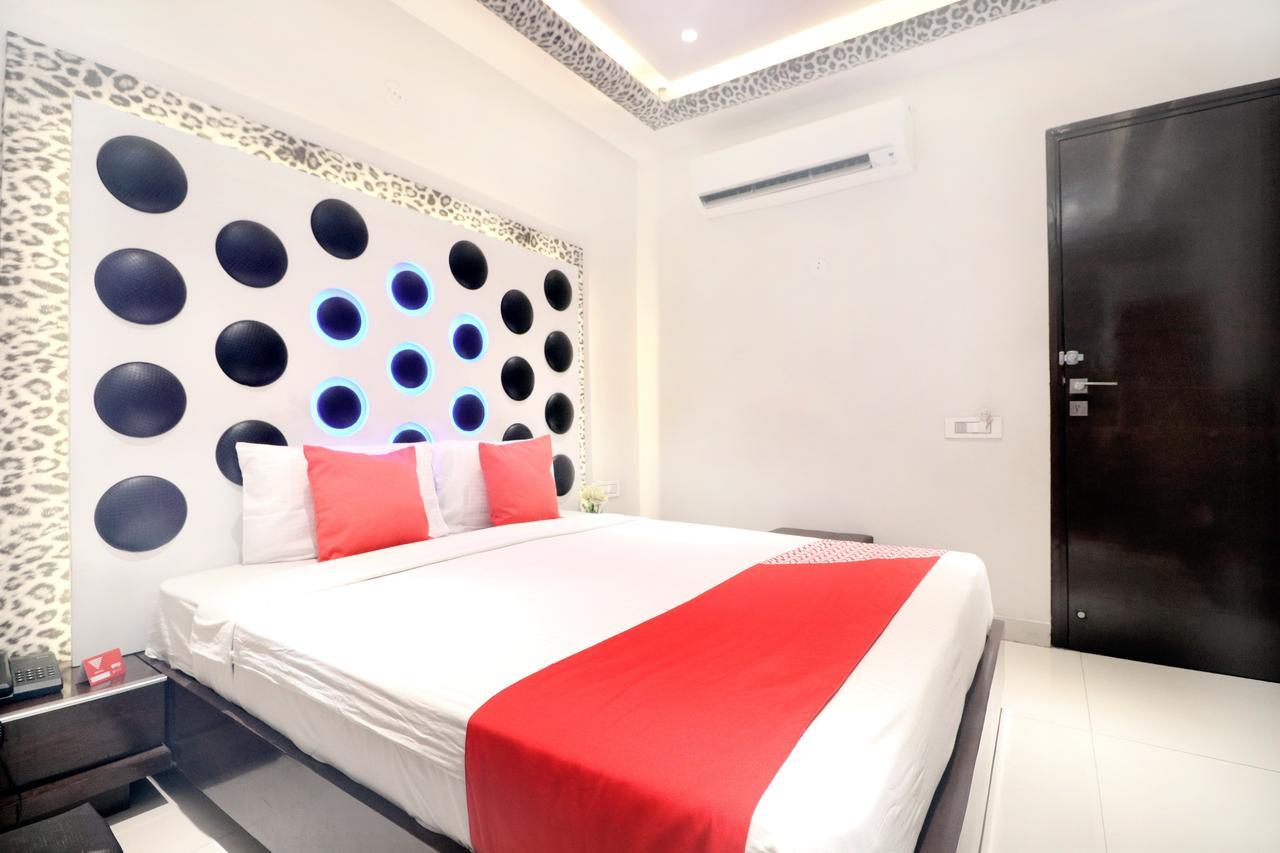 Oyo 14829 Hotel J Cruise Ludhiana Luaran gambar