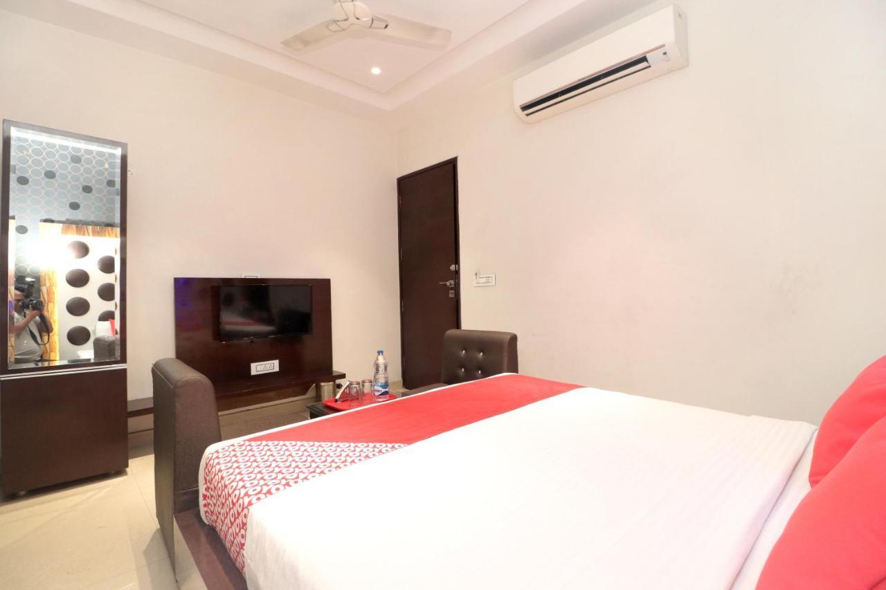 Oyo 14829 Hotel J Cruise Ludhiana Luaran gambar